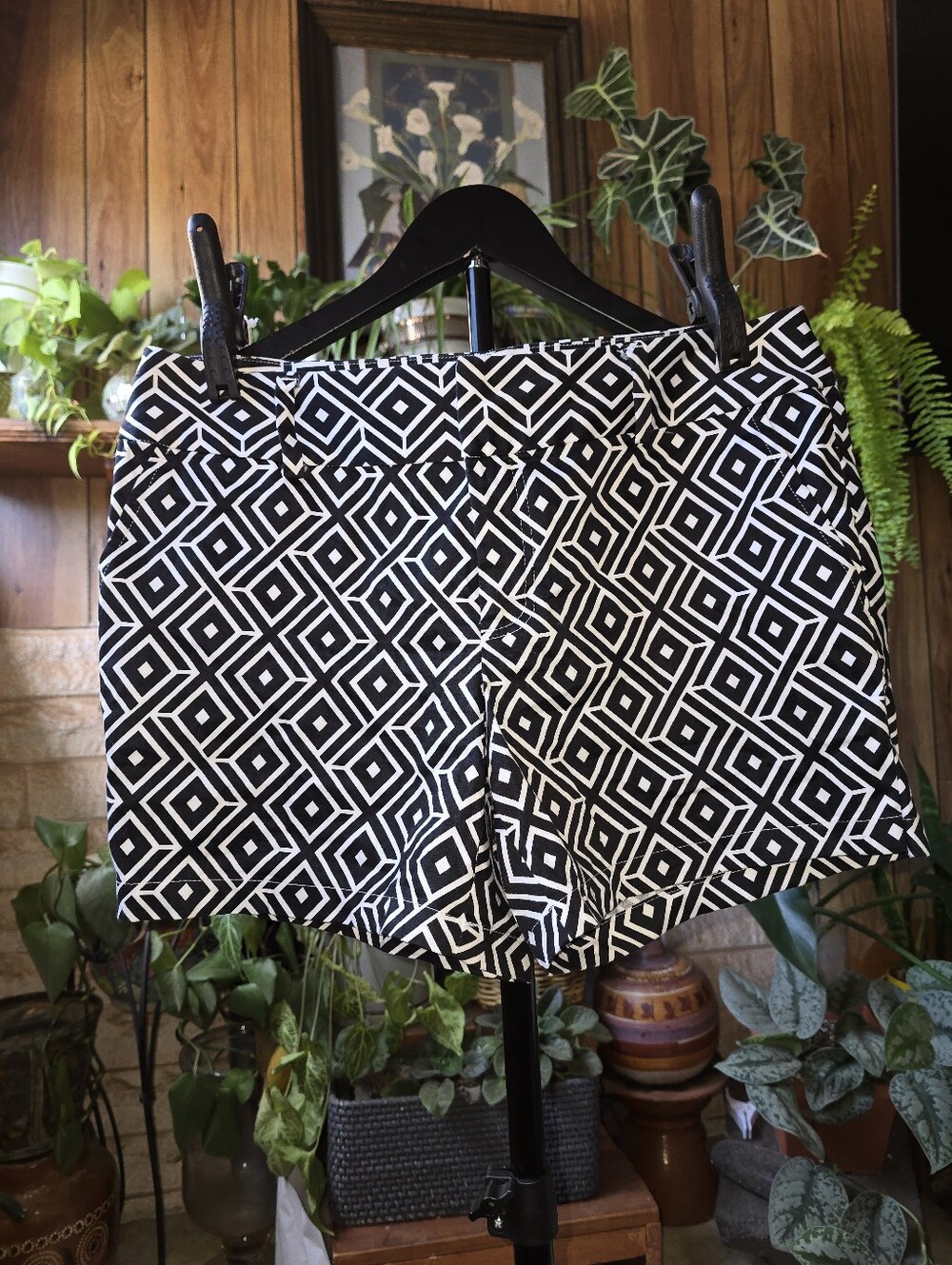 INC International Concepts Black & White Geometric Print Flat Front Shorts